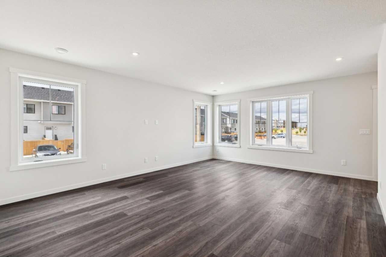 202, 40 Livingston Parade NE