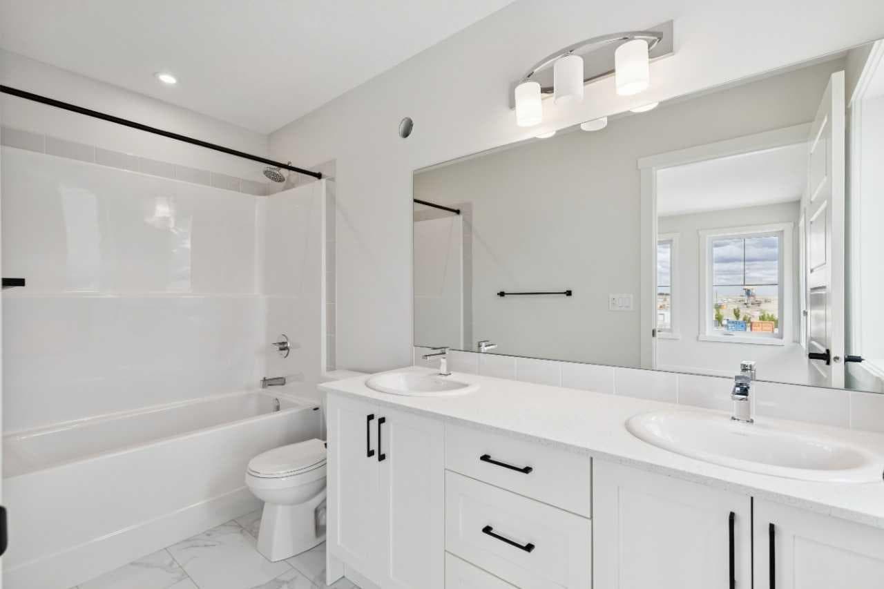 202, 40 Livingston Parade NE