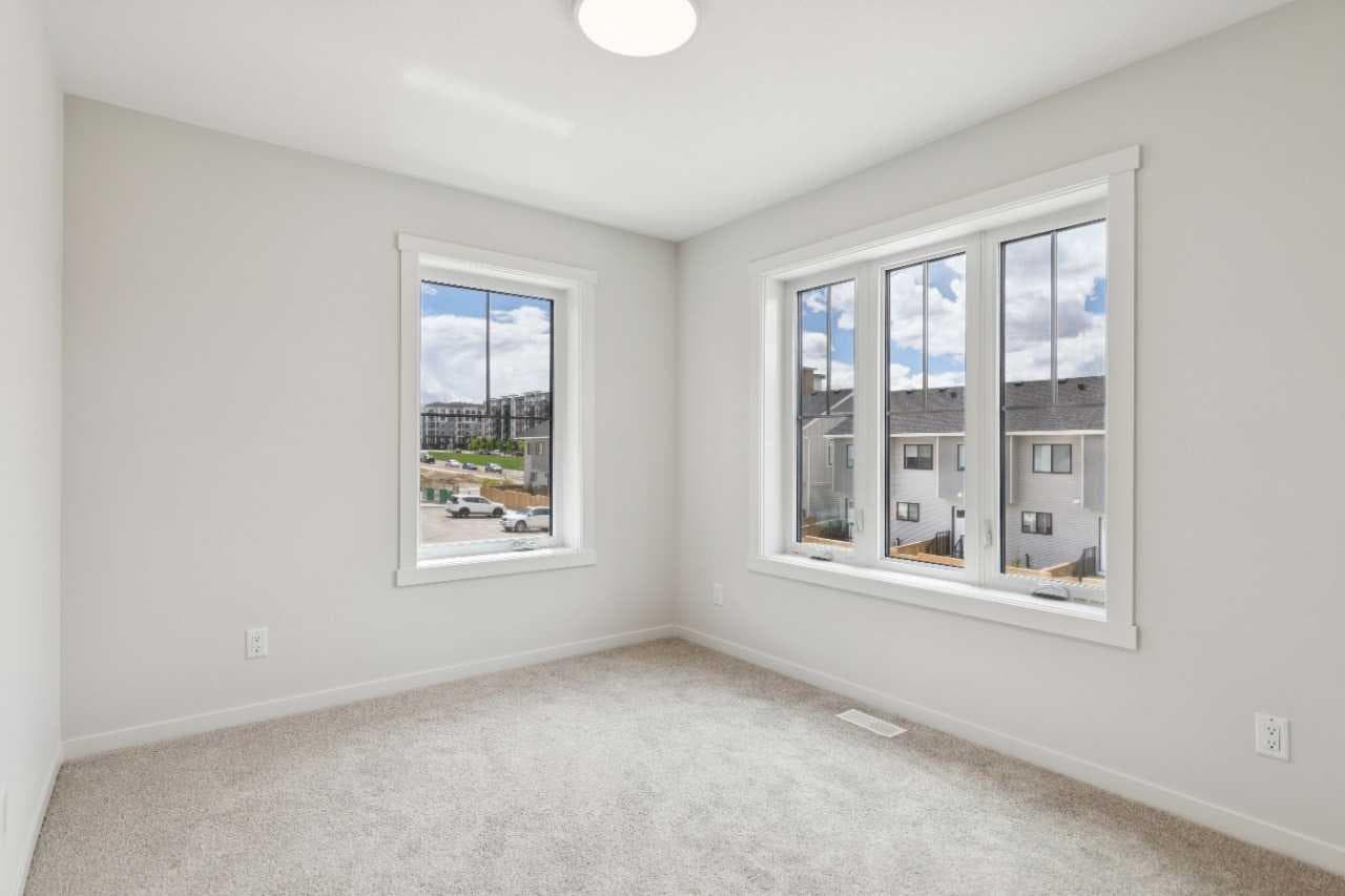 202, 40 Livingston Parade NE
