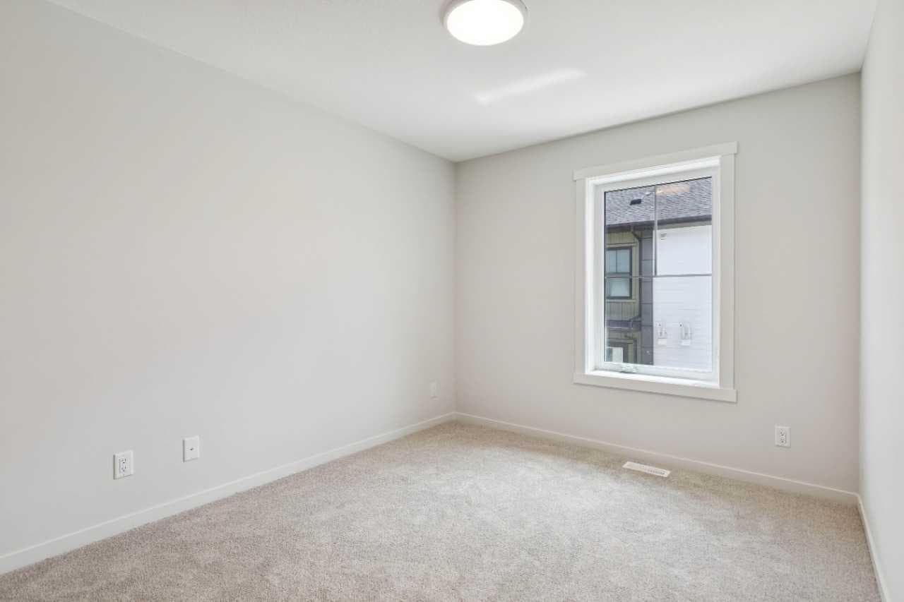 202, 40 Livingston Parade NE