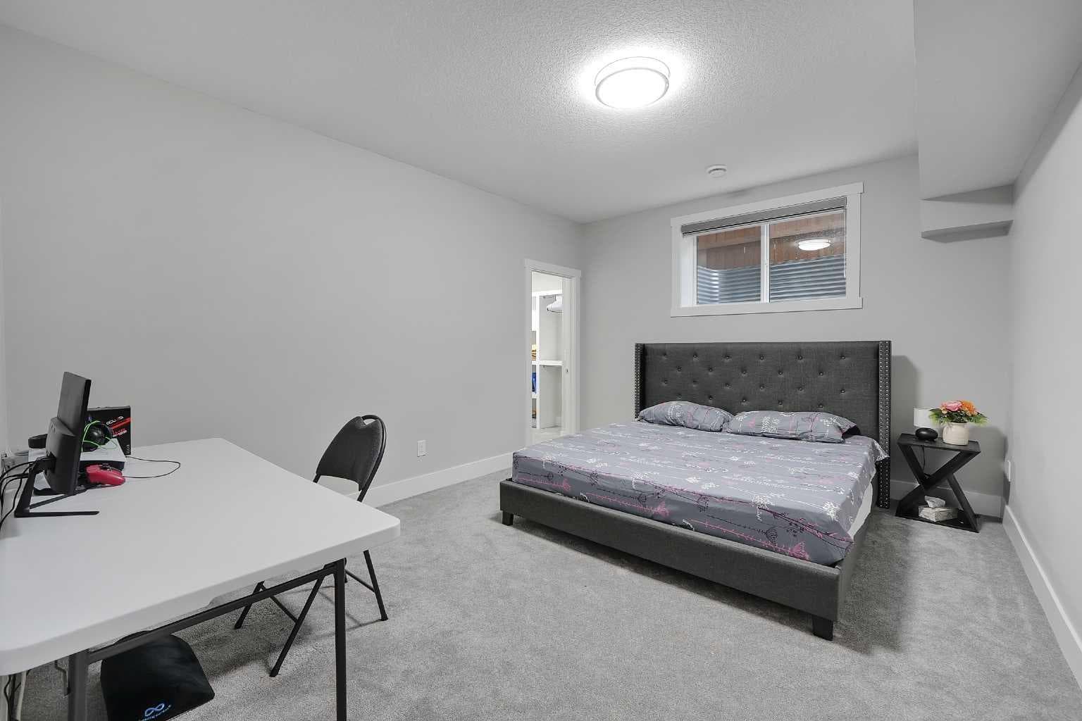 241 Aspenmere Way 