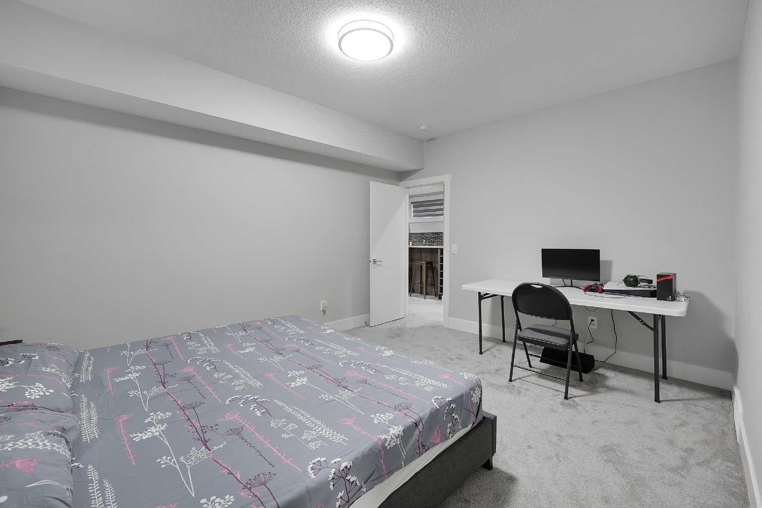241 Aspenmere Way 