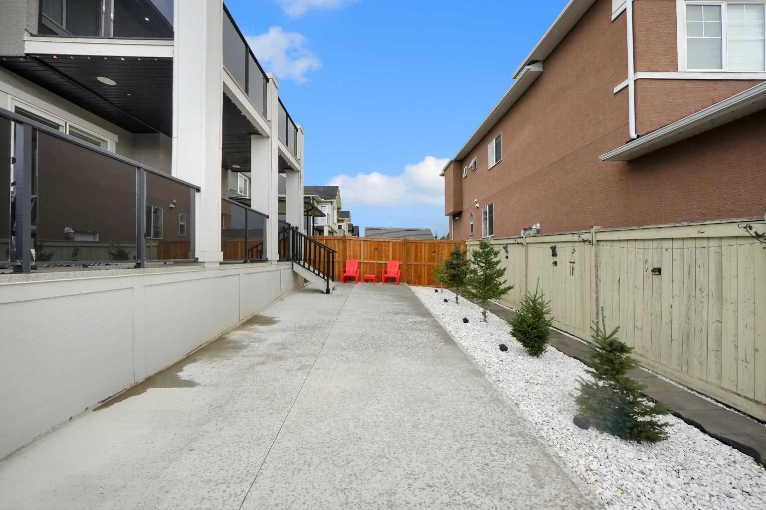 241 Aspenmere Way 