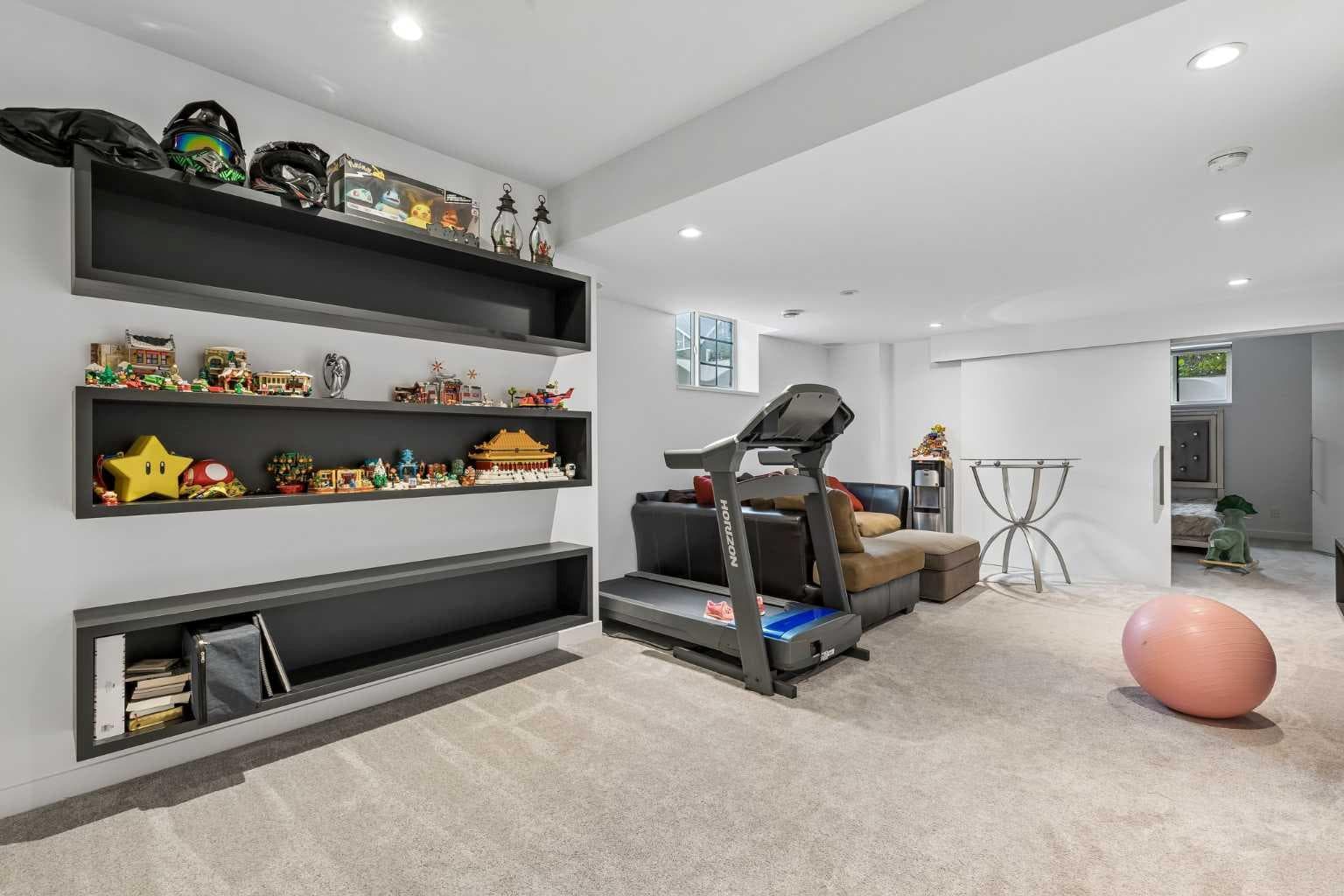5 Mary Dover Drive SW
