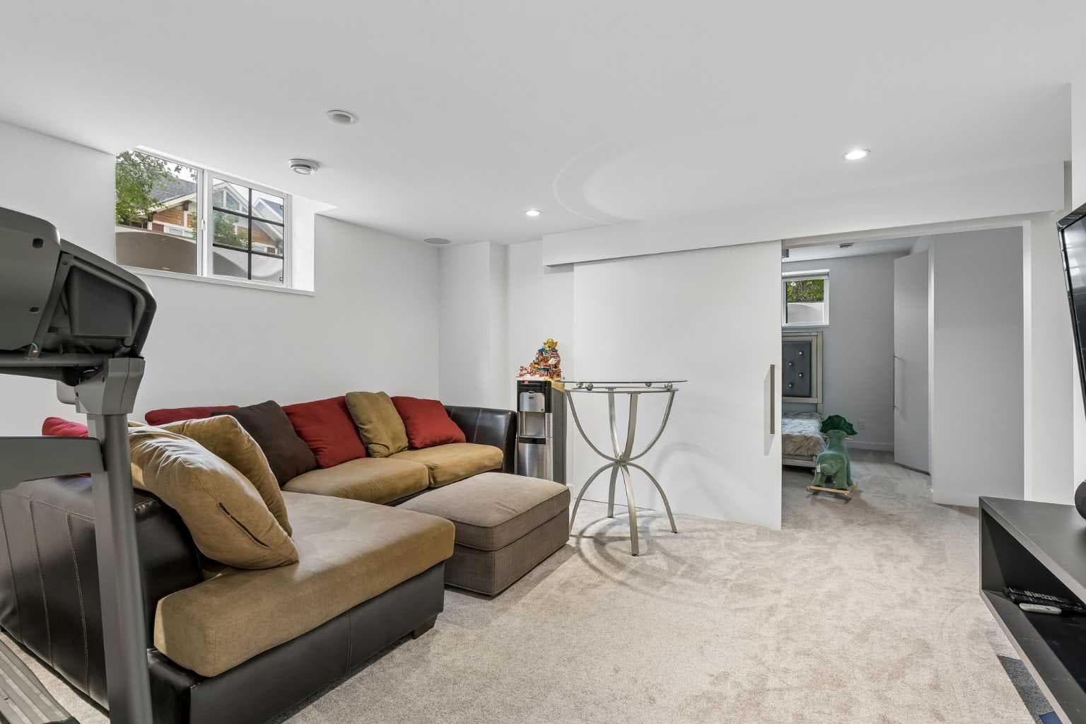 5 Mary Dover Drive SW