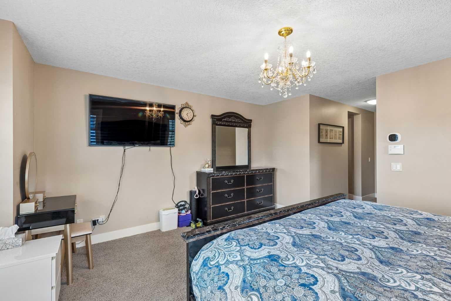 5 Mary Dover Drive SW