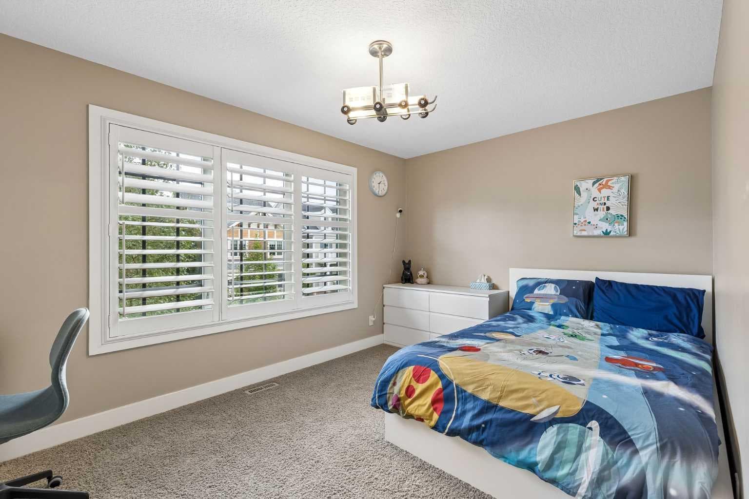 5 Mary Dover Drive SW
