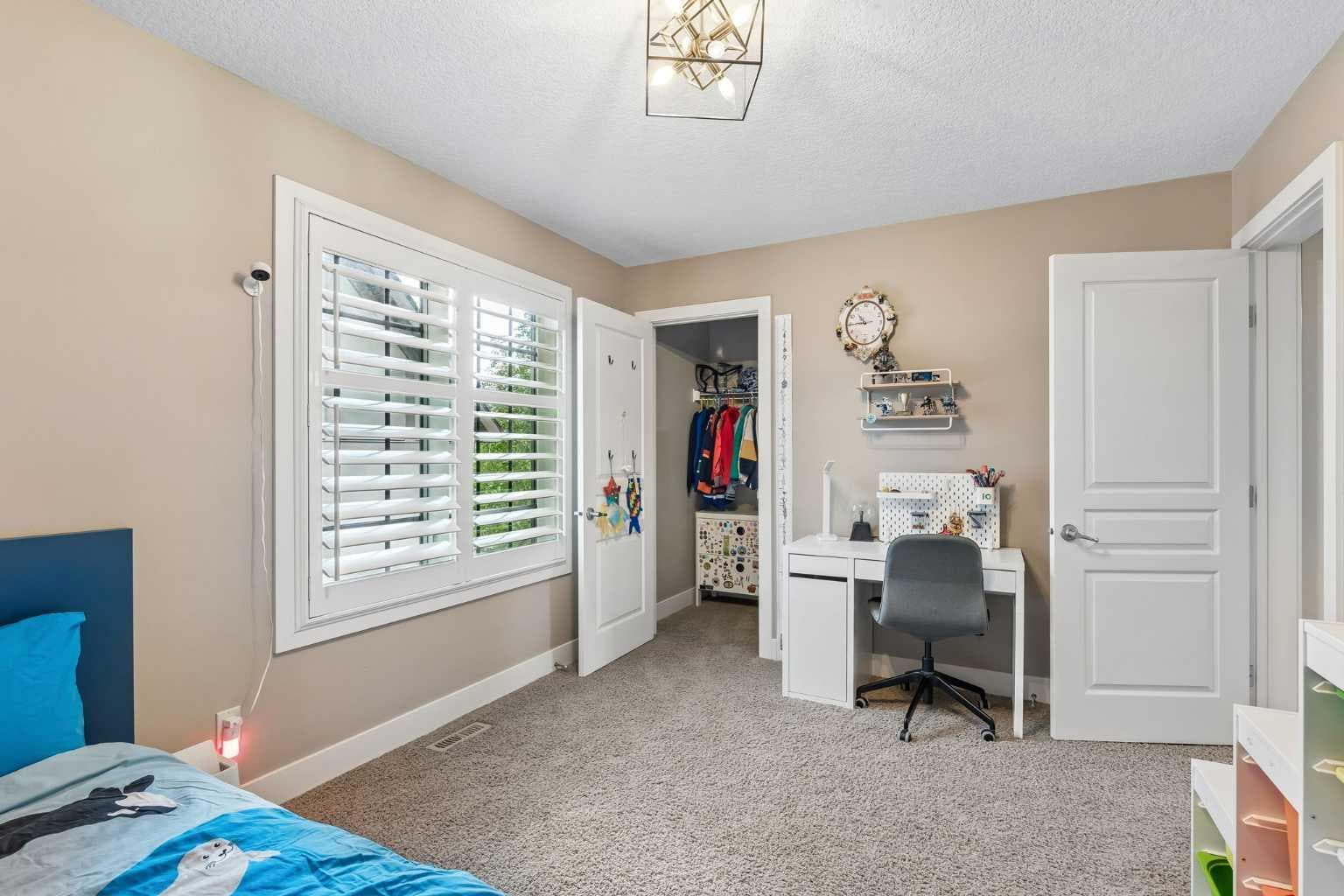 5 Mary Dover Drive SW