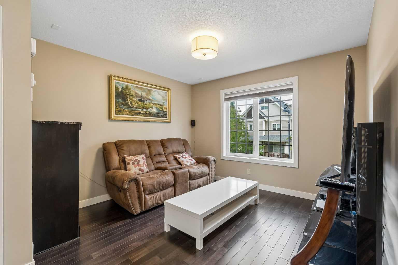 5 Mary Dover Drive SW