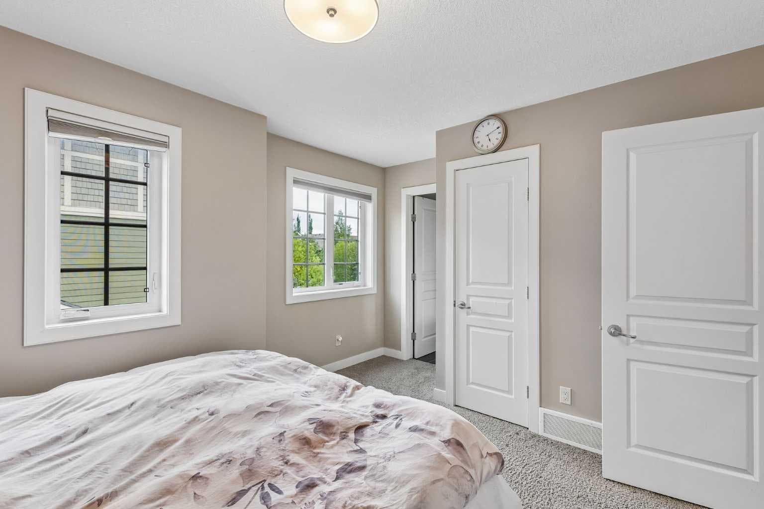 5 Mary Dover Drive SW