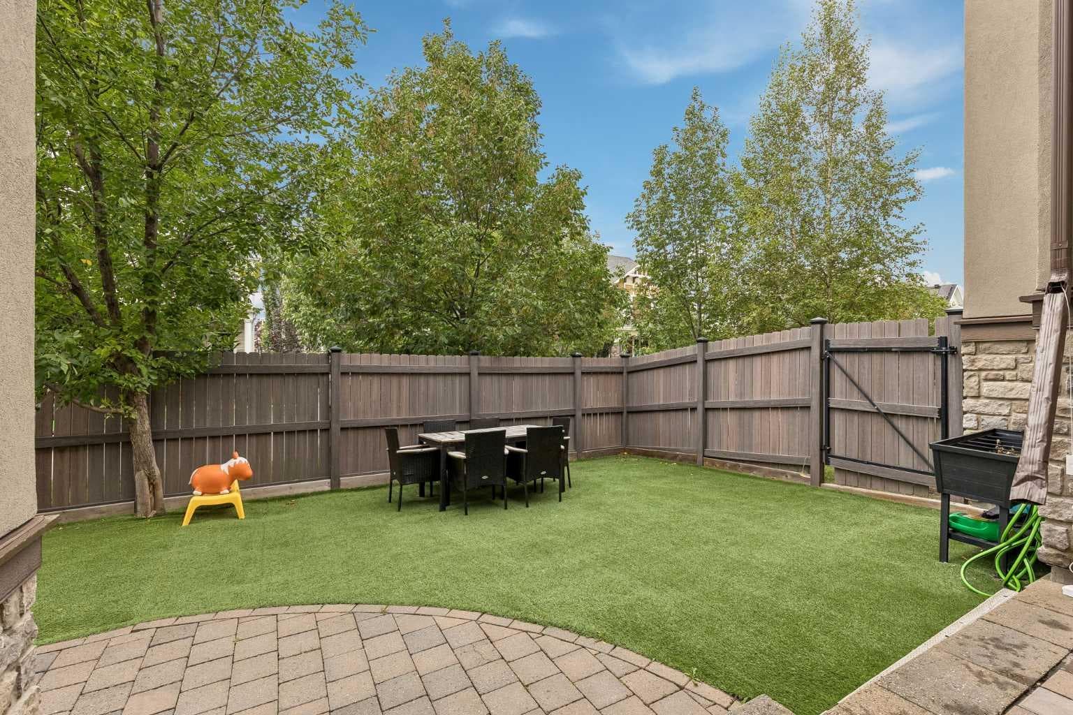 5 Mary Dover Drive SW
