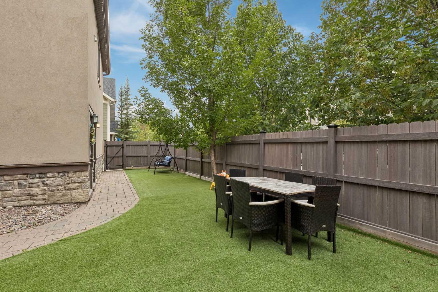 5 Mary Dover Drive SW