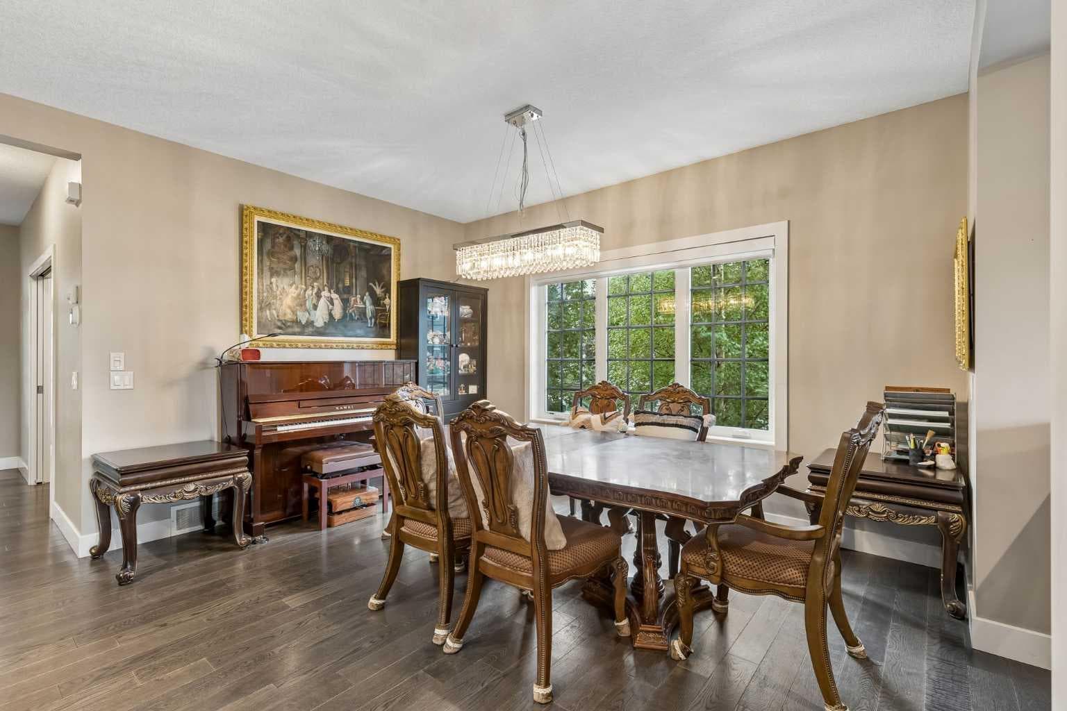 5 Mary Dover Drive SW