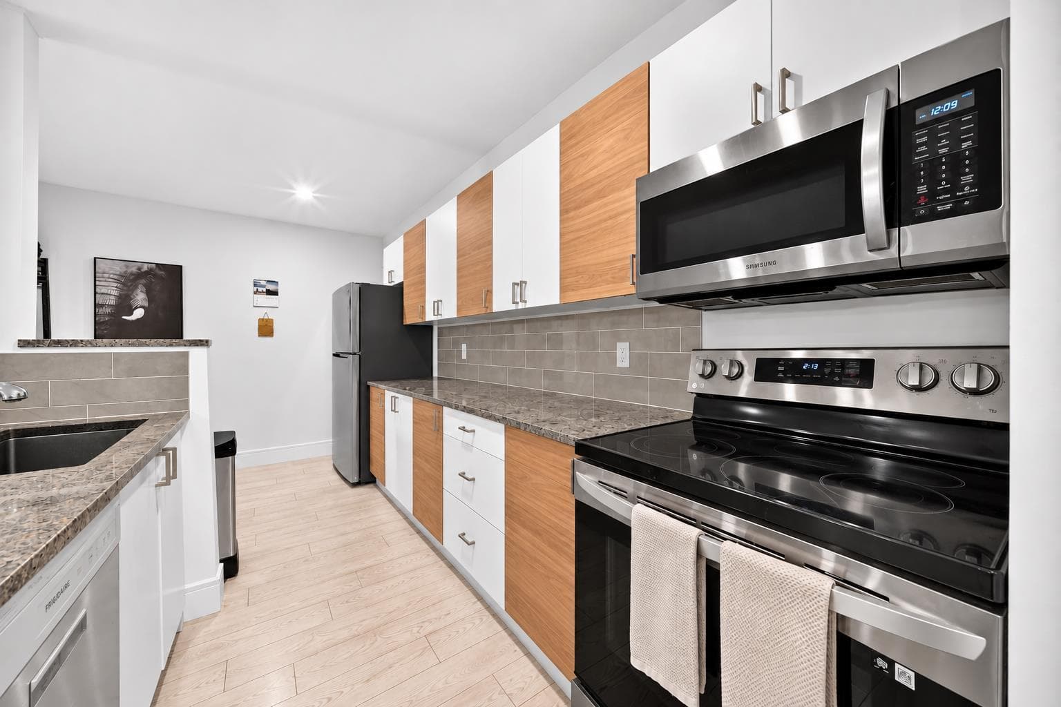 1P, 525 56 Avenue SW