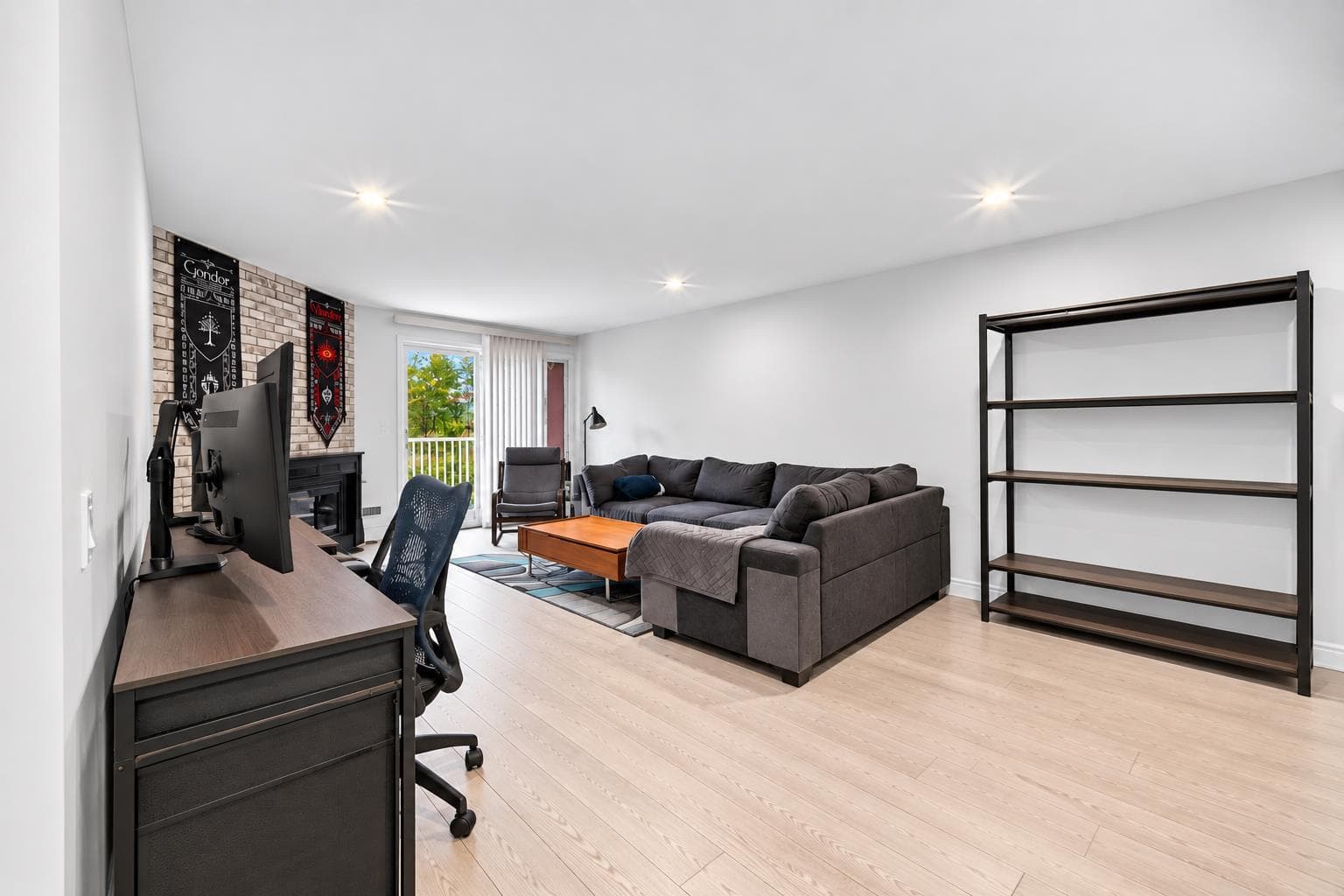1P, 525 56 Avenue SW