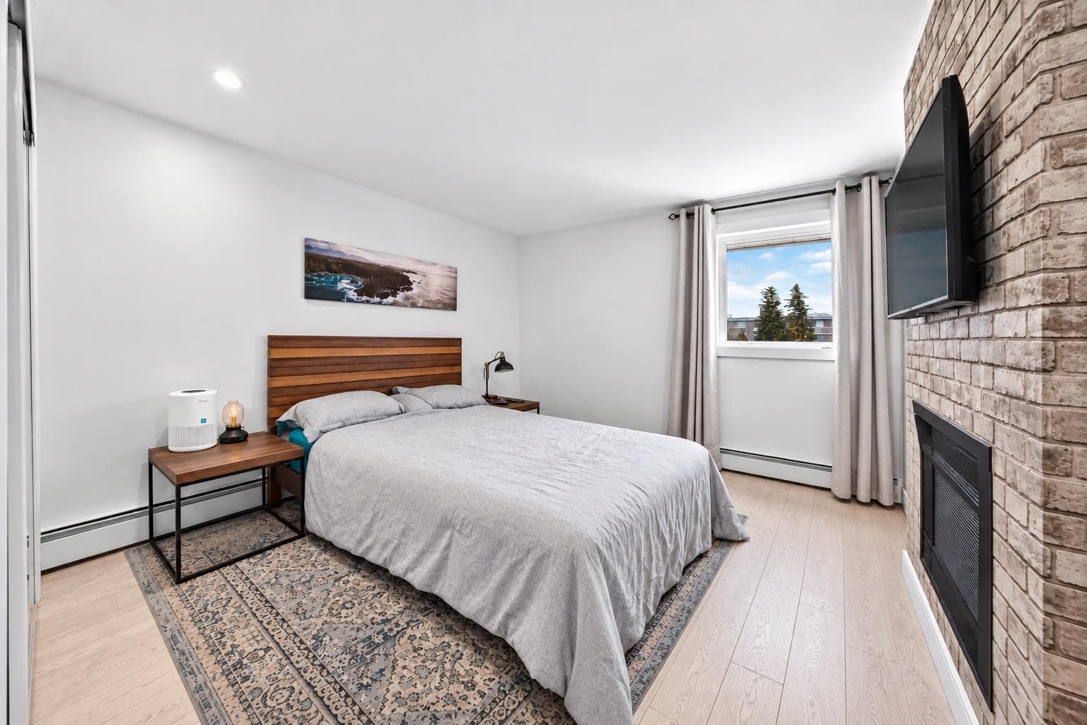 1P, 525 56 Avenue SW