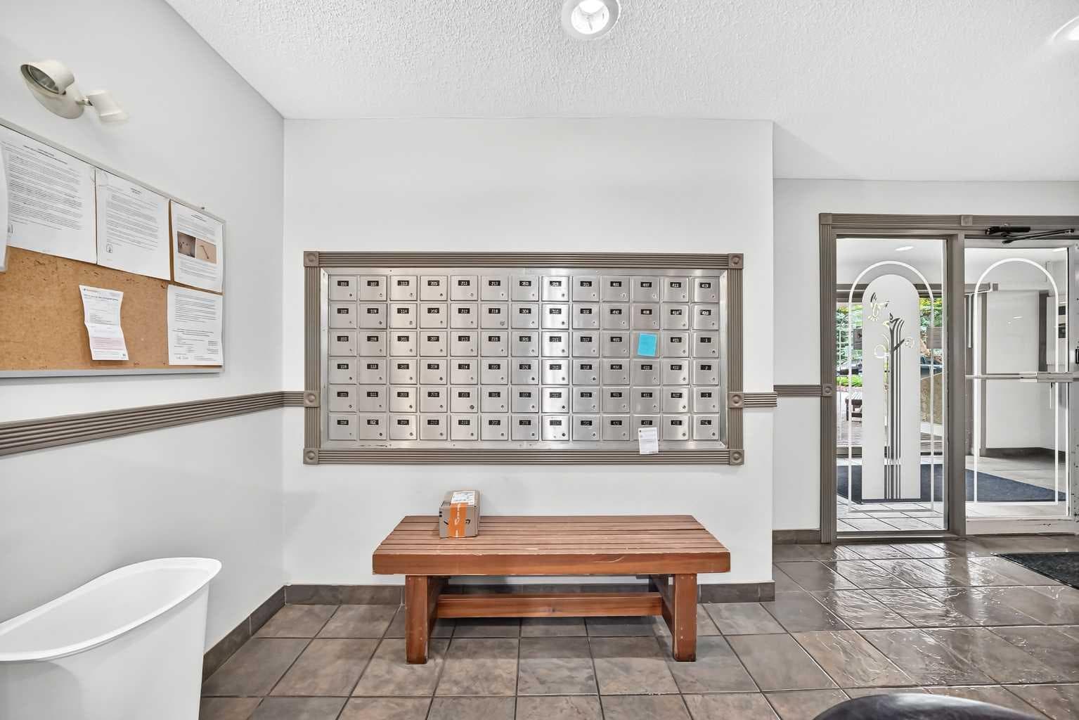 1P, 525 56 Avenue SW
