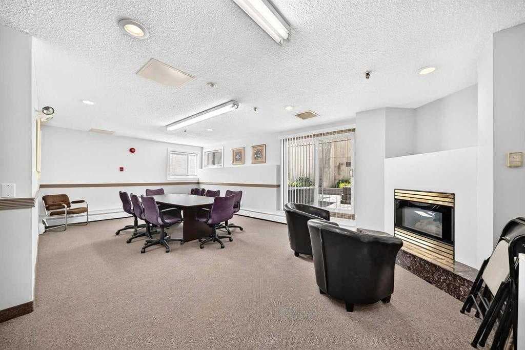 1P, 525 56 Avenue SW
