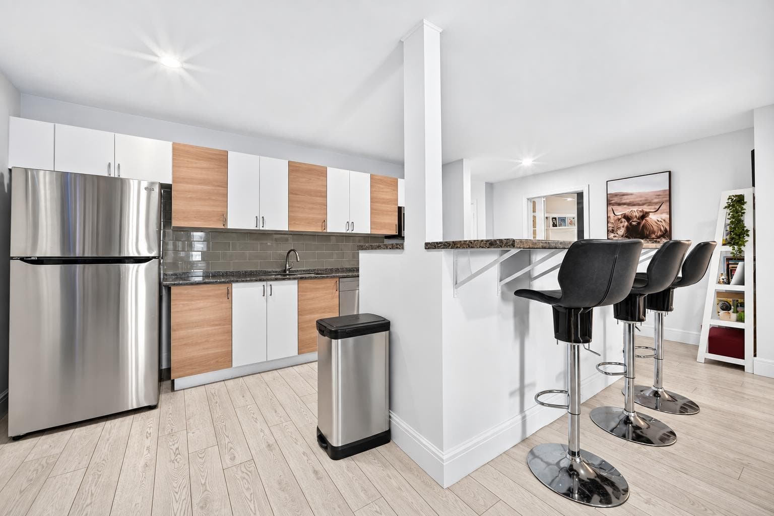 1P, 525 56 Avenue SW