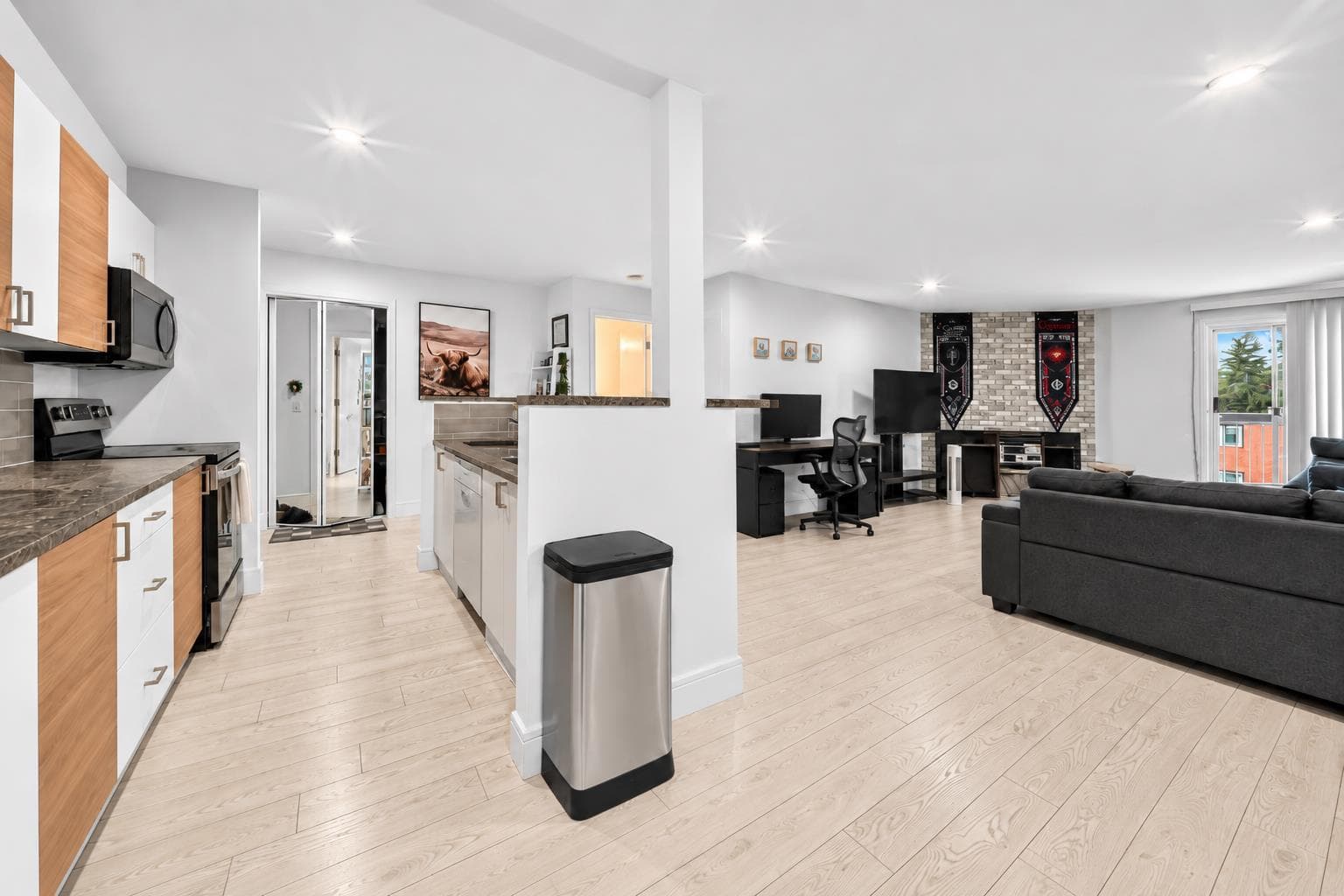 1P, 525 56 Avenue SW