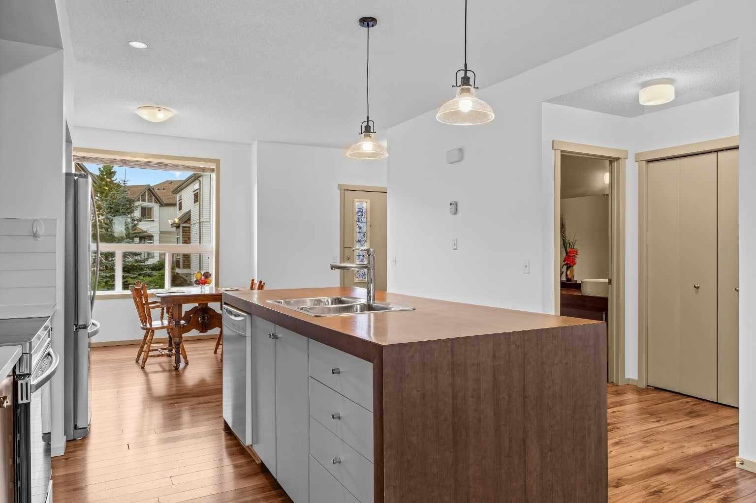 280 Copperstone Cove SE