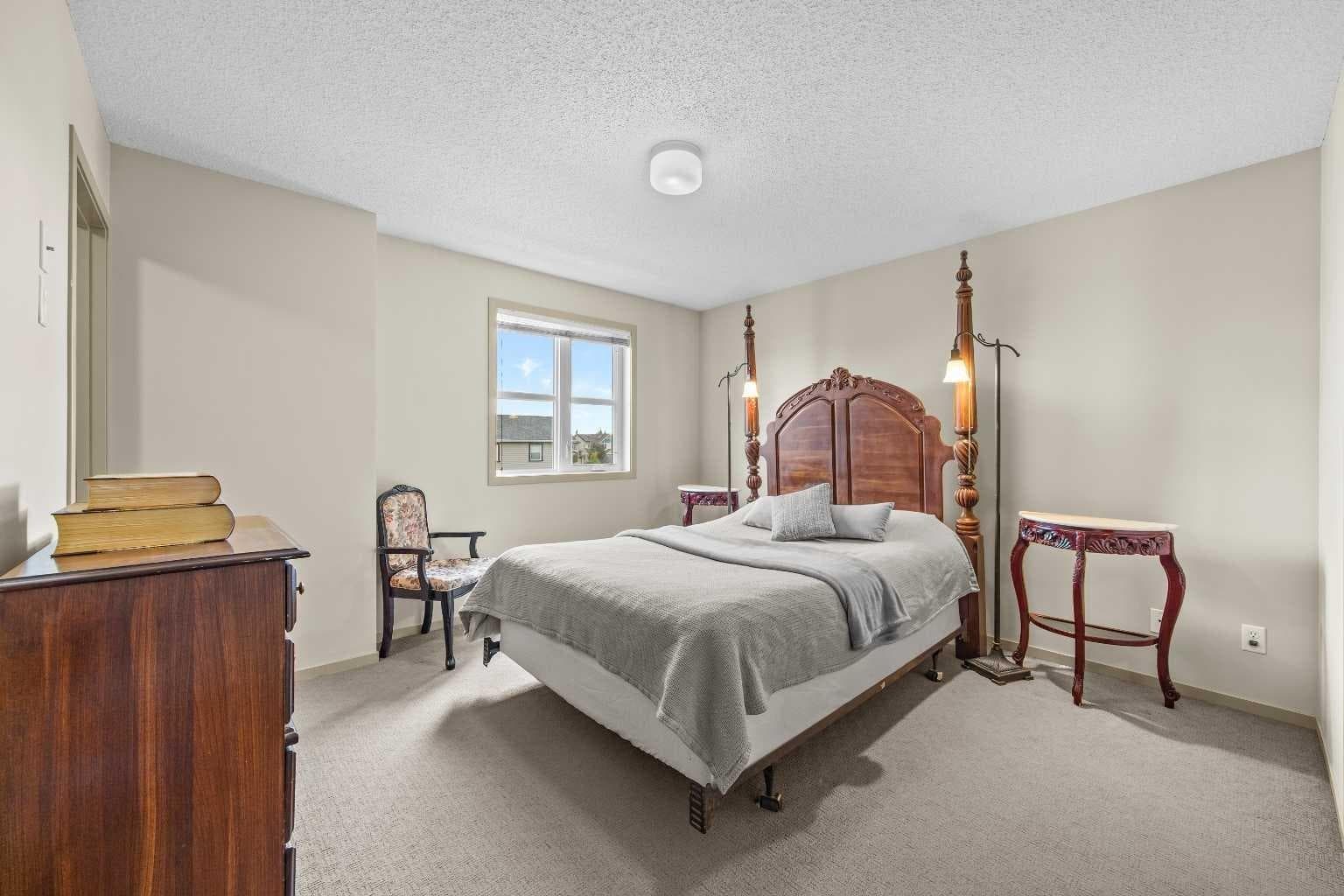 280 Copperstone Cove SE