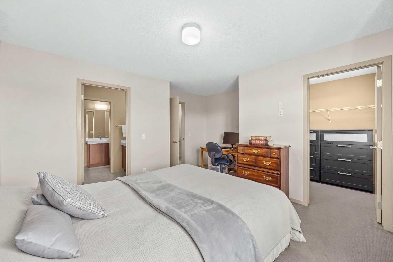 280 Copperstone Cove SE