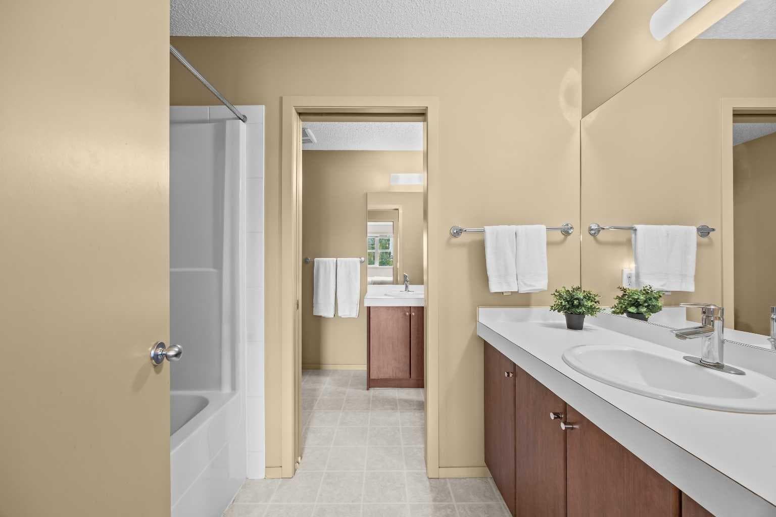 280 Copperstone Cove SE