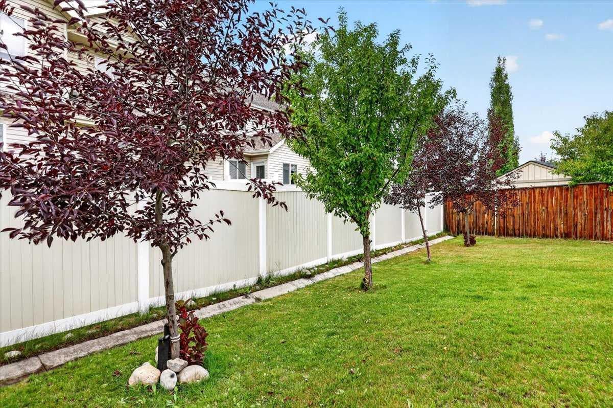 380 Royal Oak Heights NW