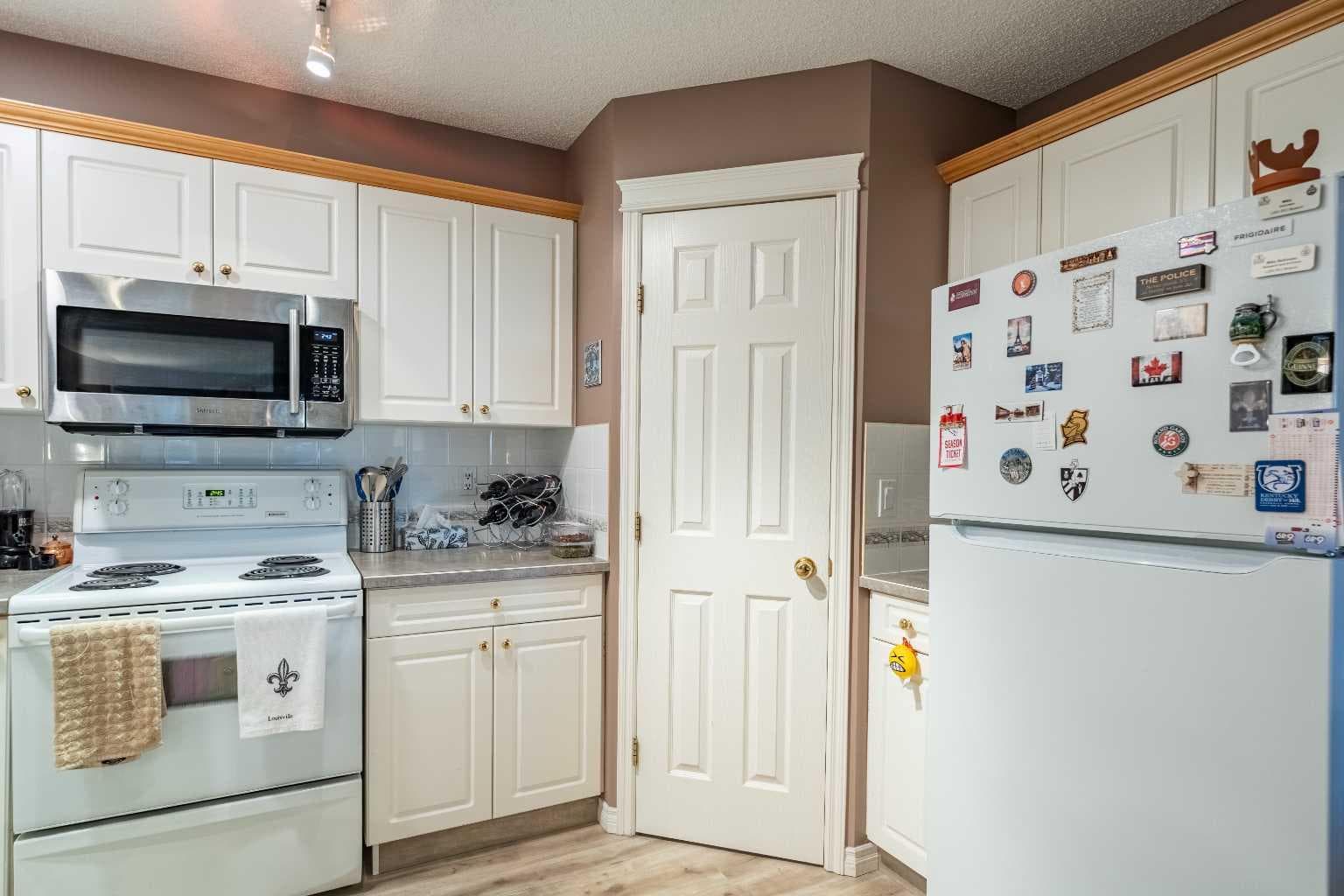 2108, 7451 Springbank Boulevard SW