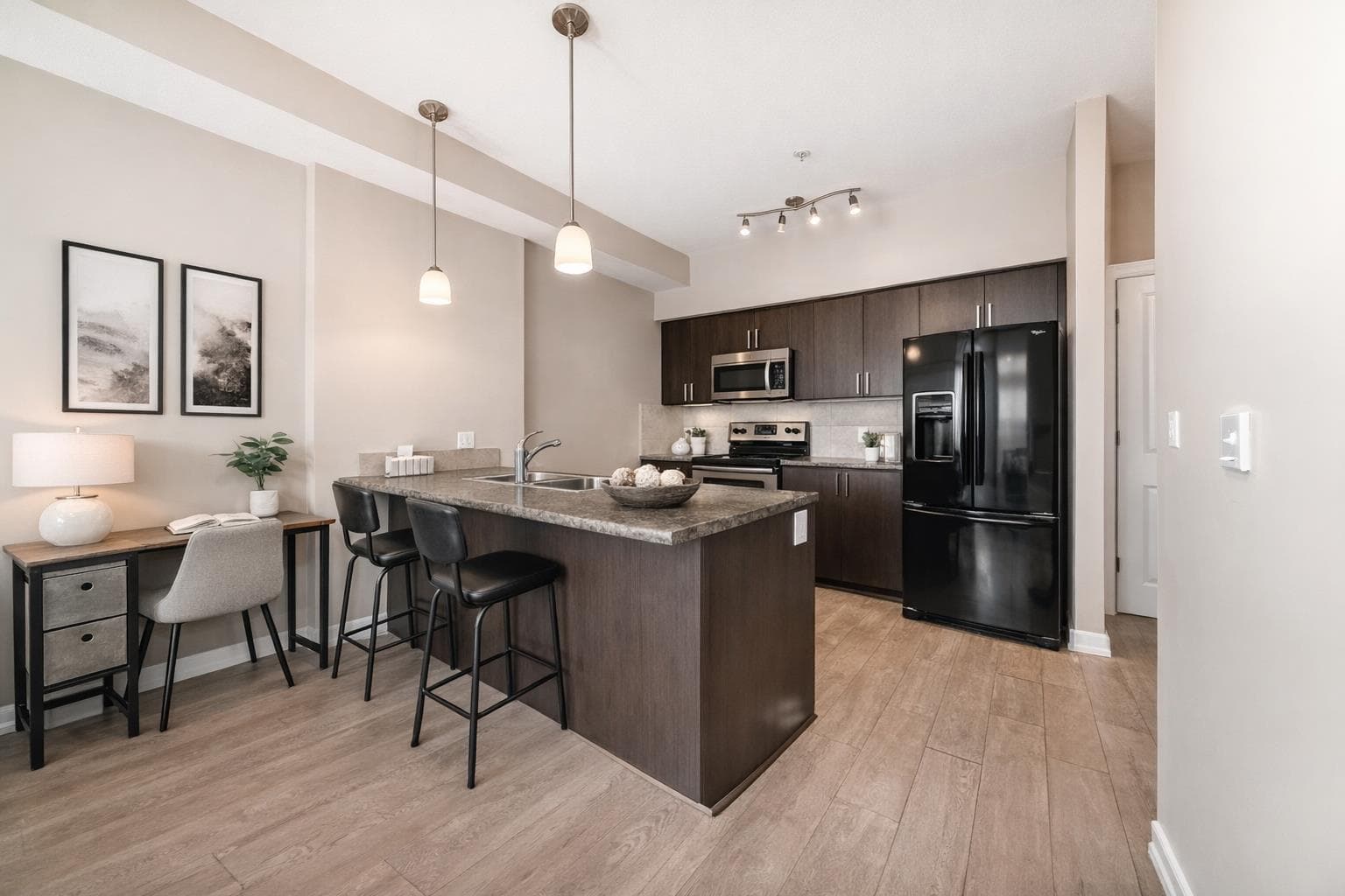 311, 117 Copperpond Common SE