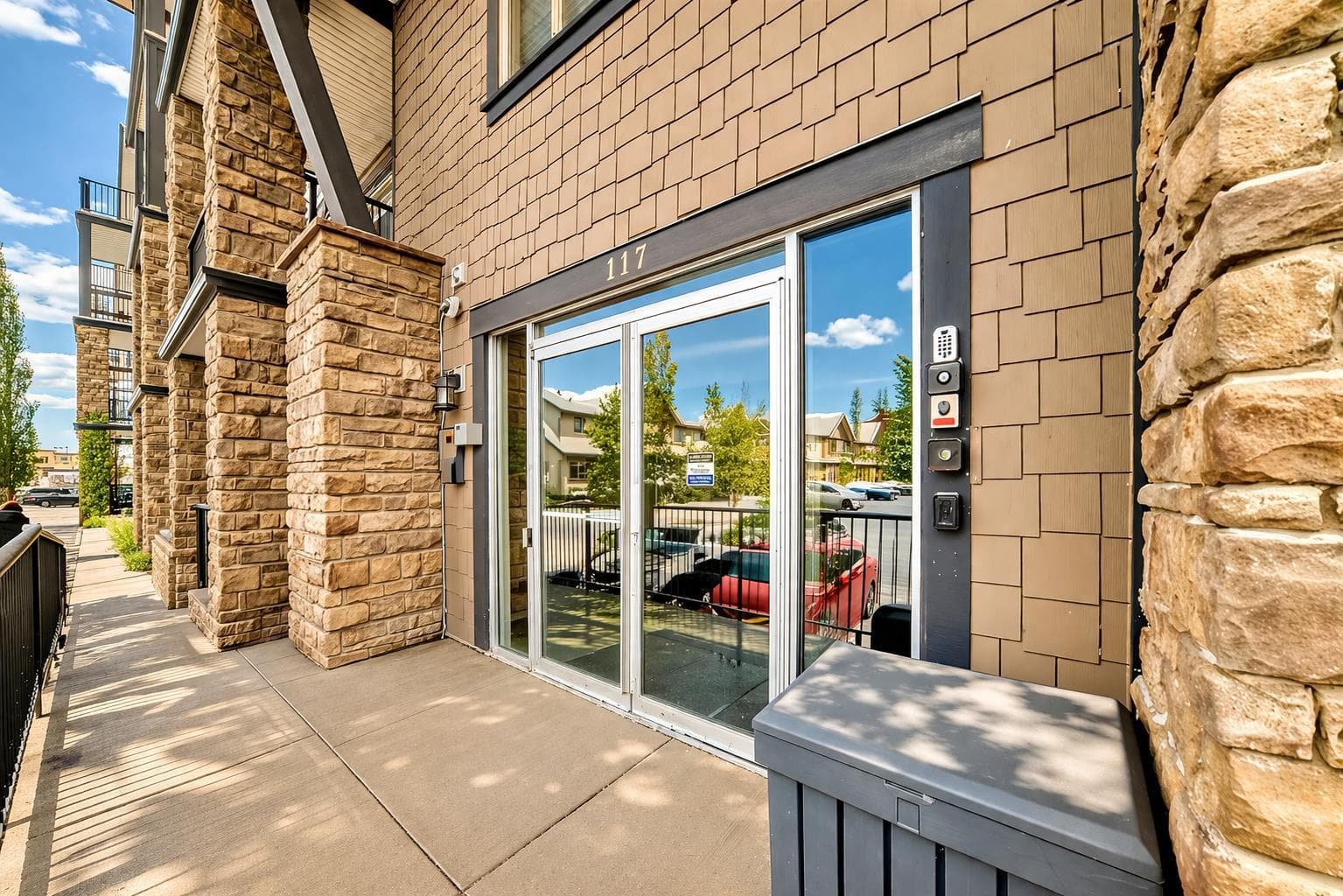 311, 117 Copperpond Common SE