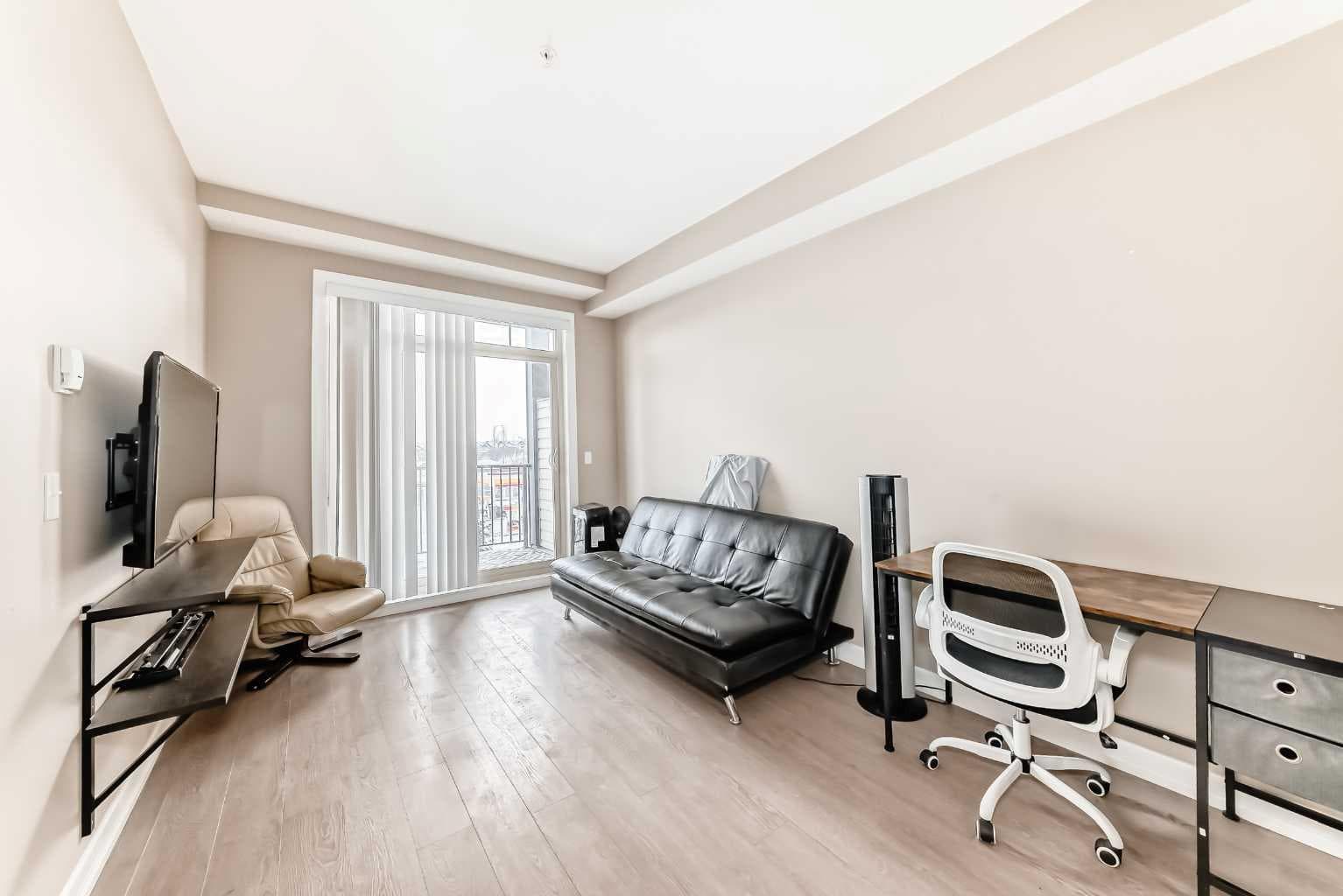 311, 117 Copperpond Common SE
