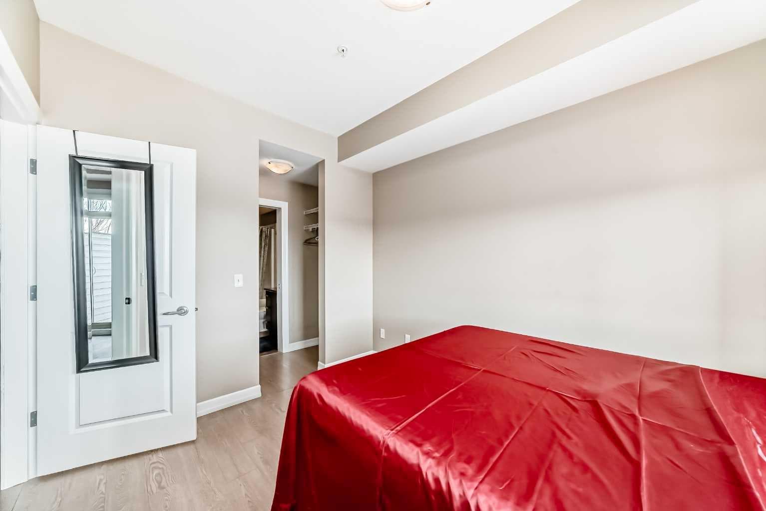 311, 117 Copperpond Common SE