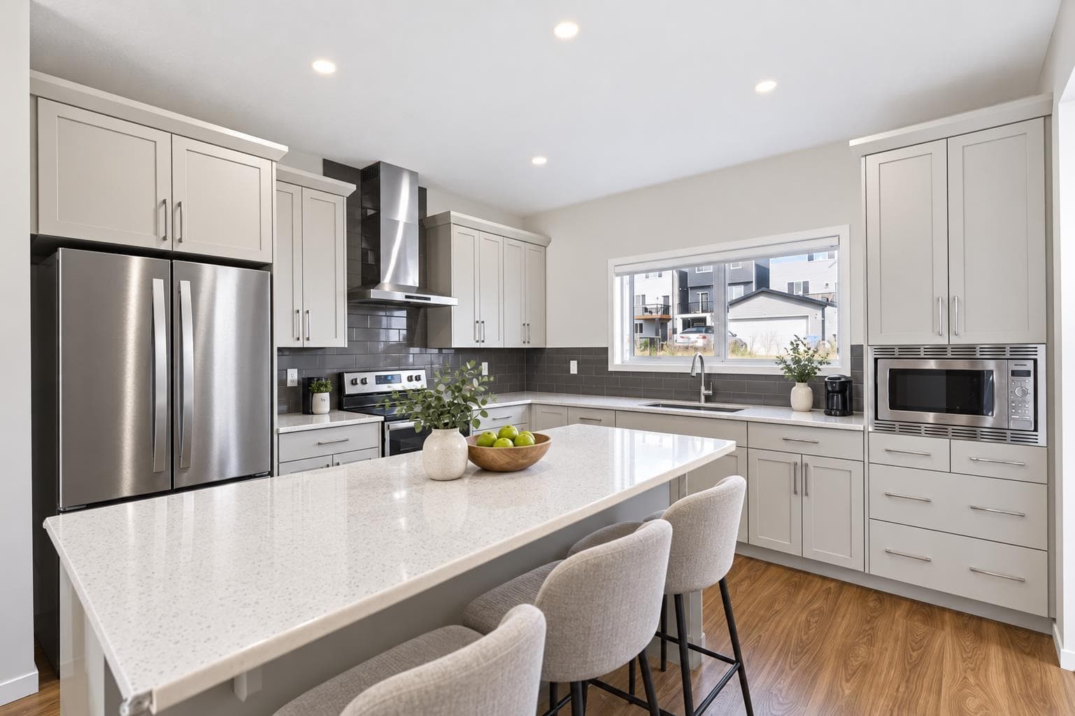 10 Lucas Close NW
