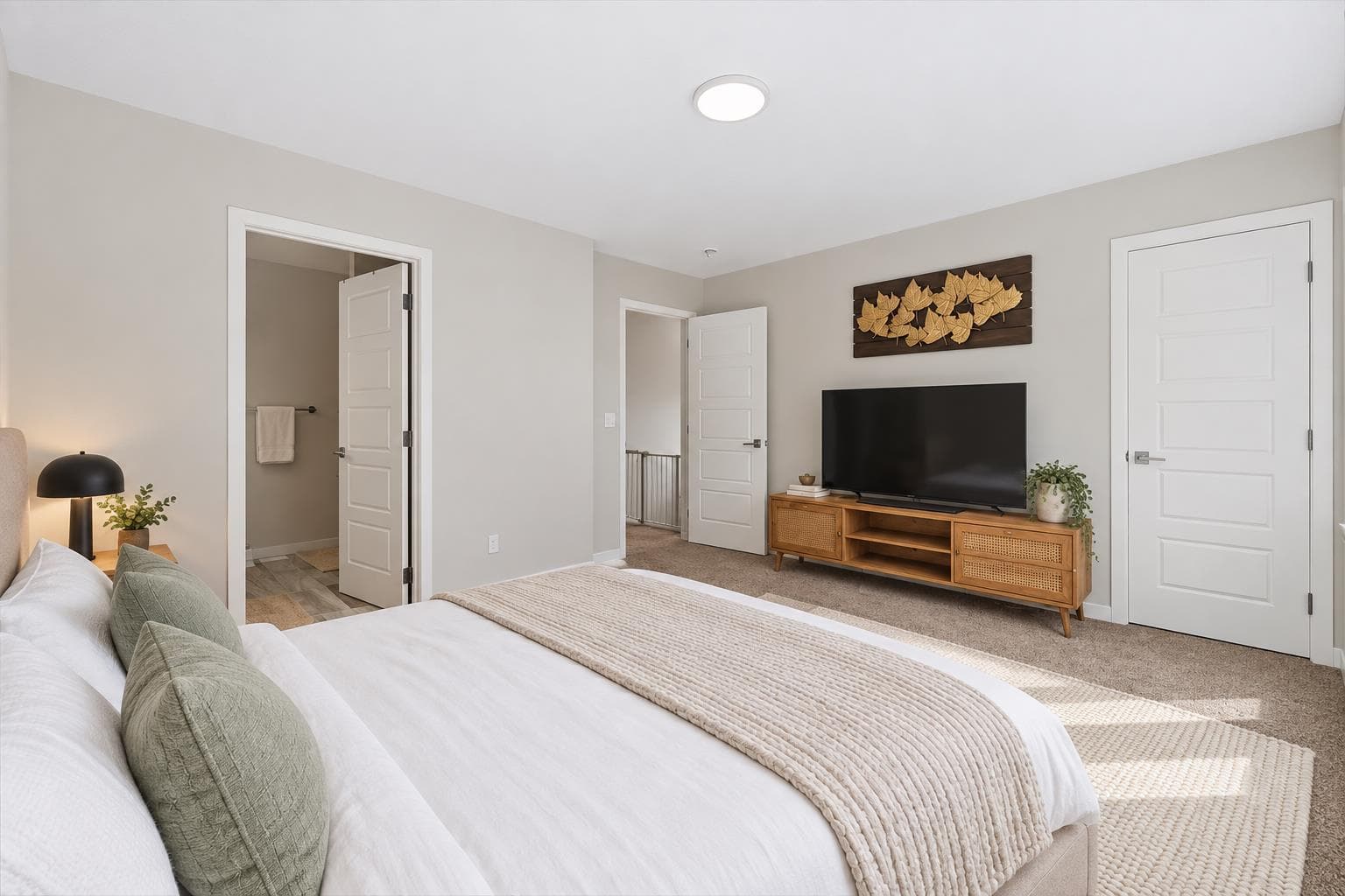 10 Lucas Close NW