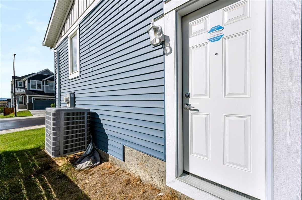 10 Lucas Close NW
