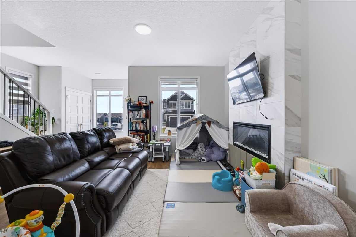 10 Lucas Close NW