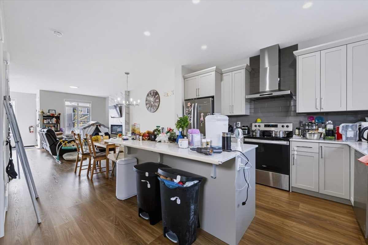 10 Lucas Close NW