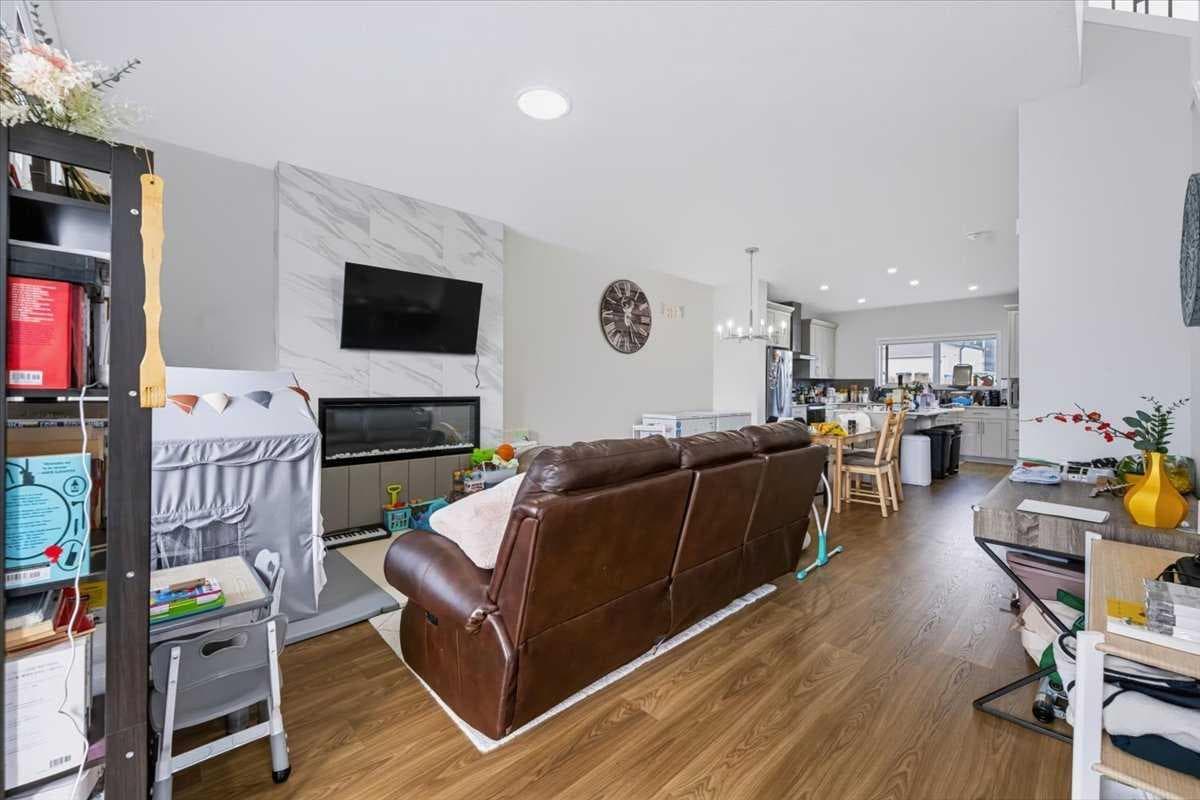 10 Lucas Close NW