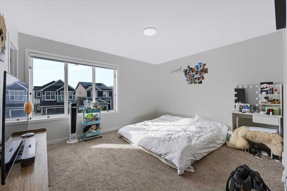 10 Lucas Close NW