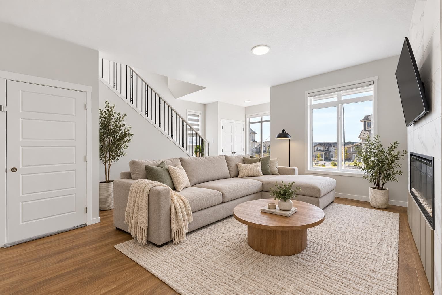 10 Lucas Close NW