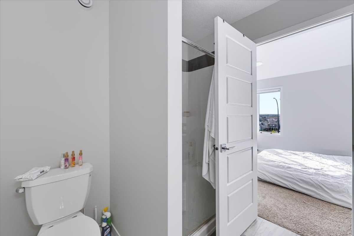 10 Lucas Close NW