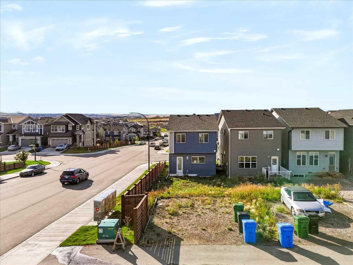 10 Lucas Close NW