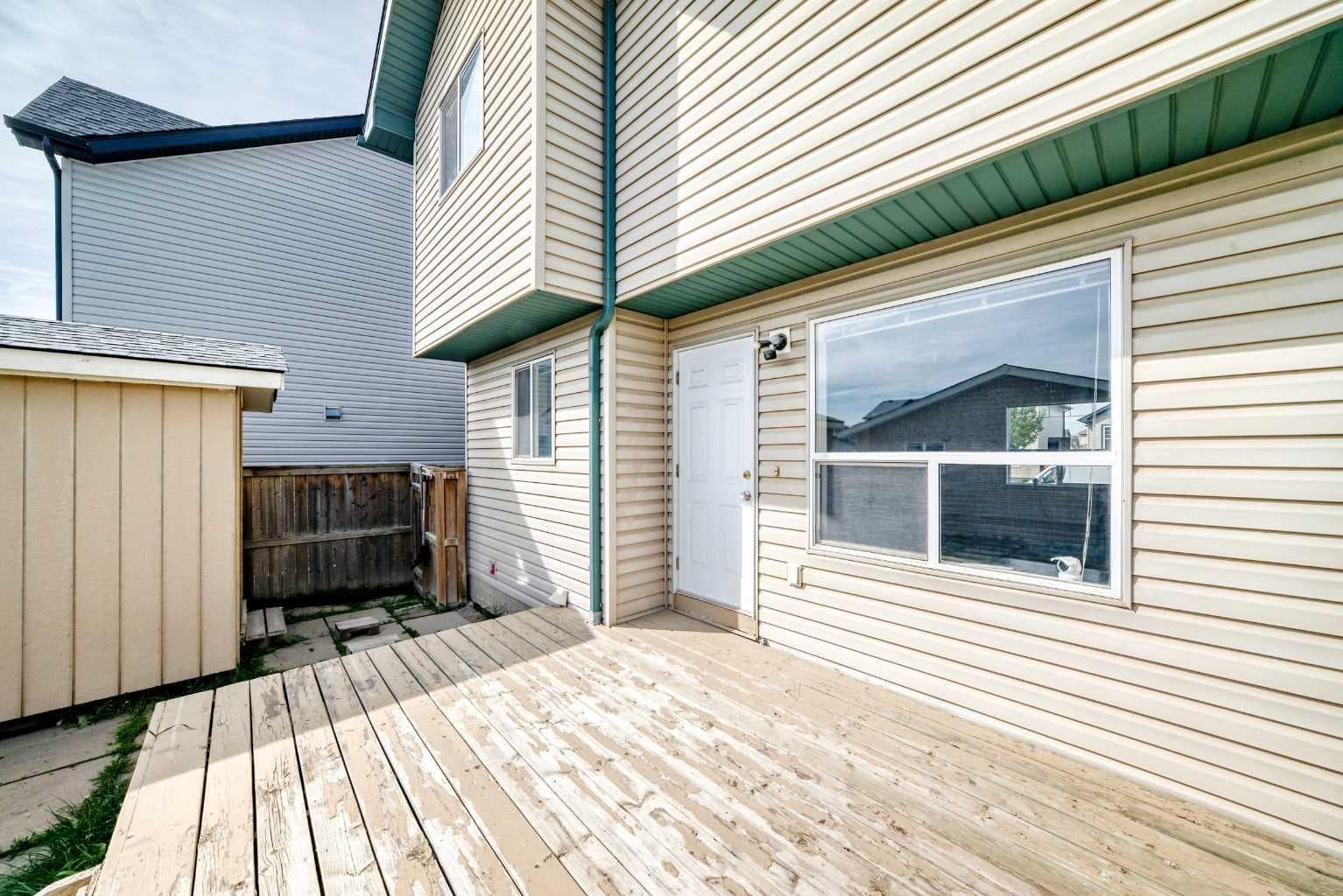 179 Saddlemead Green NE