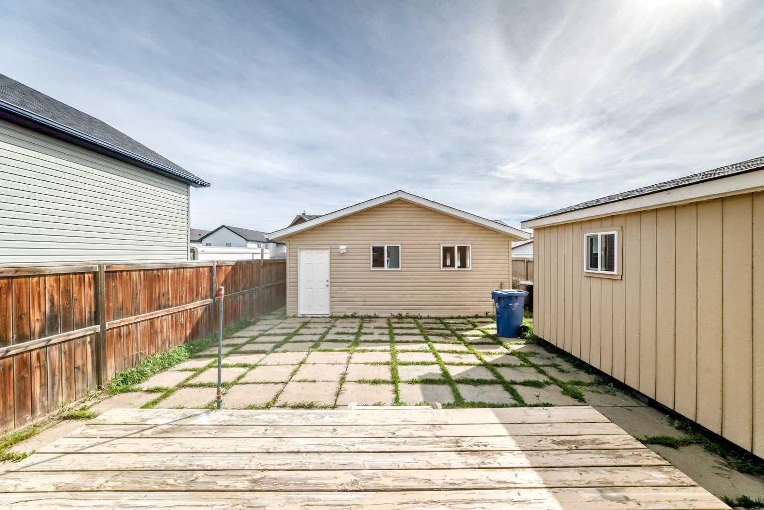 179 Saddlemead Green NE
