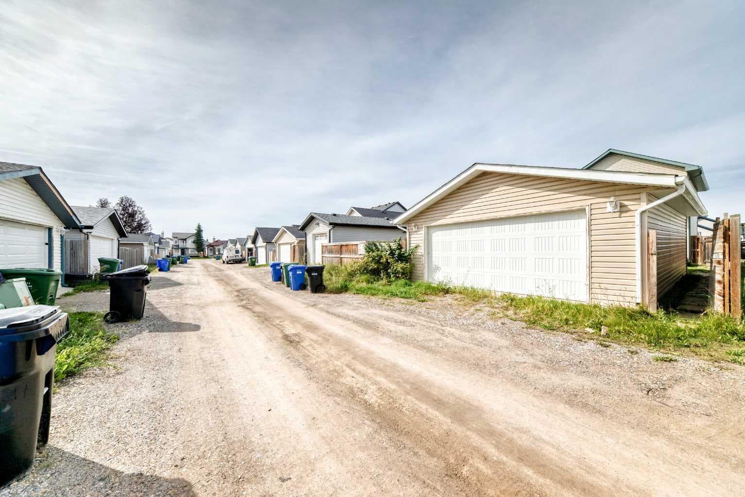 179 Saddlemead Green NE