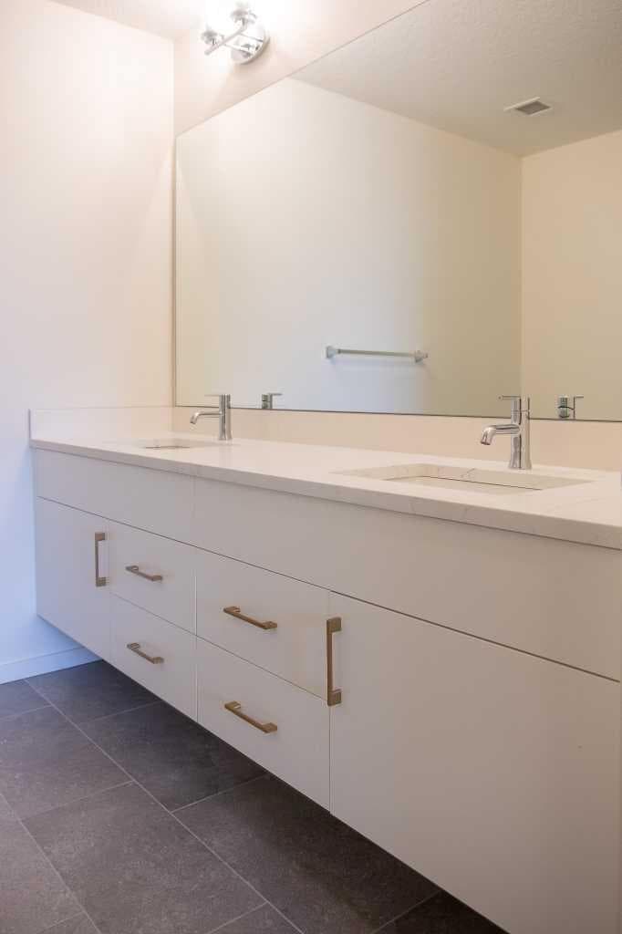 1204, 47 Creekview Gardens SW