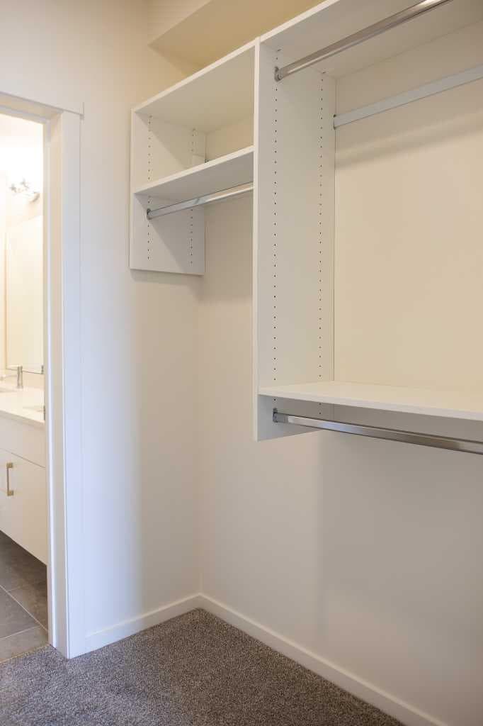 1204, 47 Creekview Gardens SW