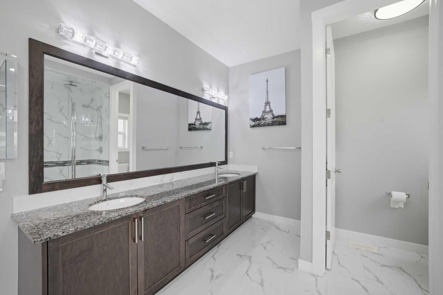288 Corner Meadows Manor NE